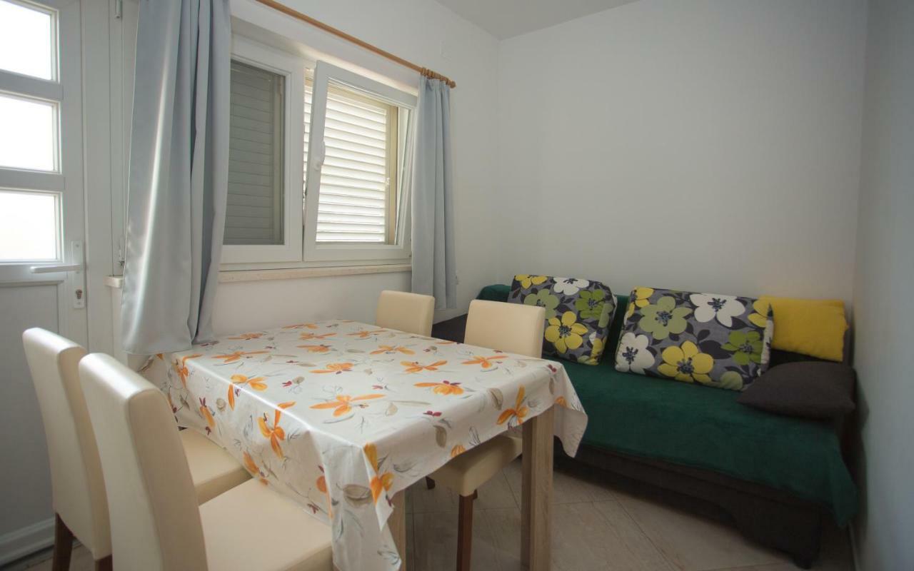 Apartment Ribica คาชเตลา ภายนอก รูปภาพ